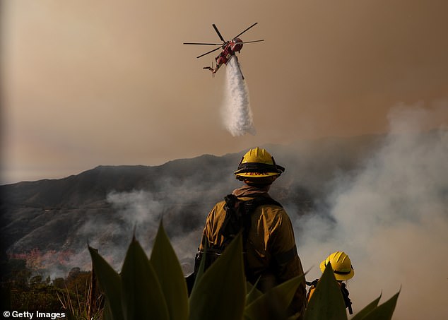 As thousands of residents in the City of Angels continue to evacuate, multiple drivers on Sunset Boulevard, located south of Mandeville Canyon have reported being stuck in a gridlock