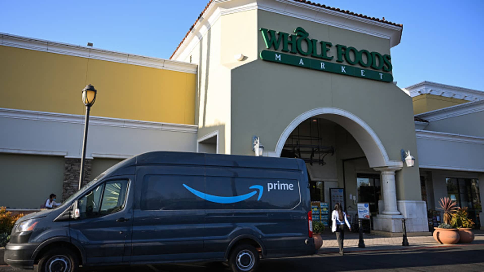 Whole Foods workers vote to form Amazon chain's first union