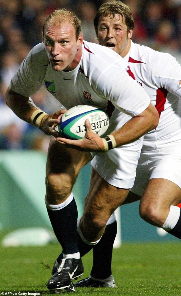 Dallaglio plays for England against Georgia in the 2003 Rugby World Cup