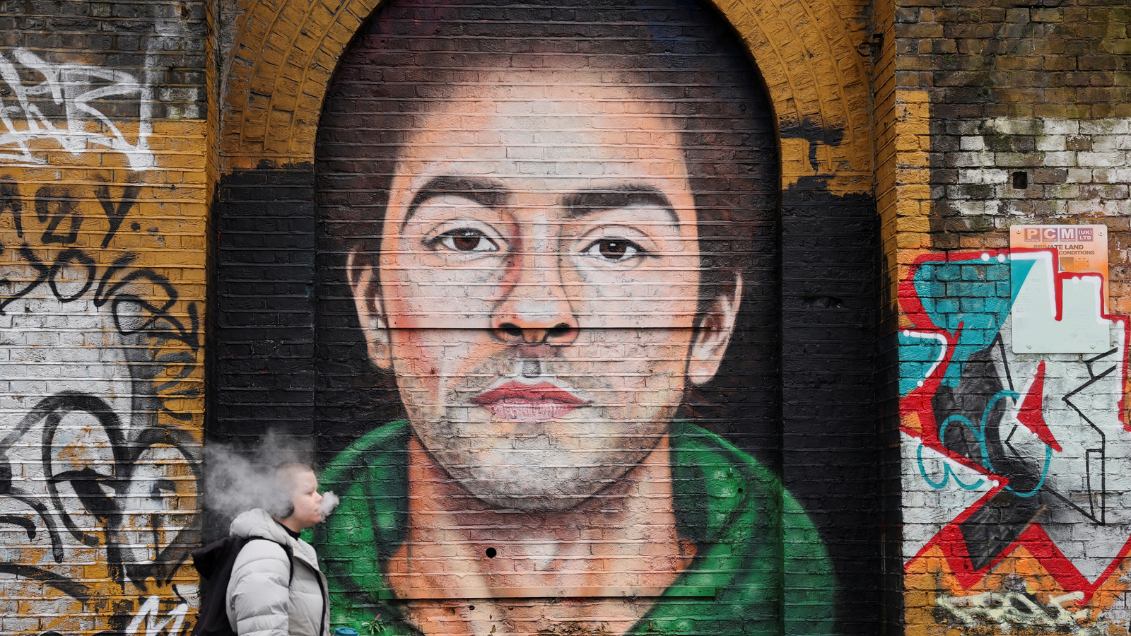 London unveils mural of Luigi Mangione, accused of UnitedHealthcare CEO's murder | World News