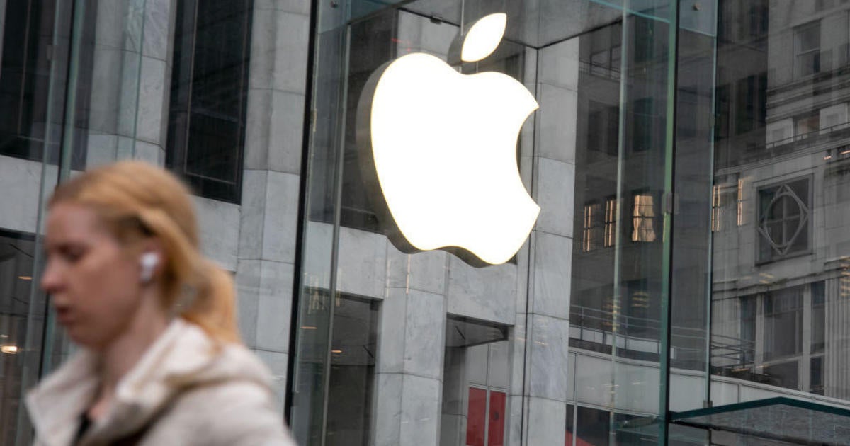 Apple says it will invest $500 billion in U.S. over the next 4 years and hire 20,000 workers