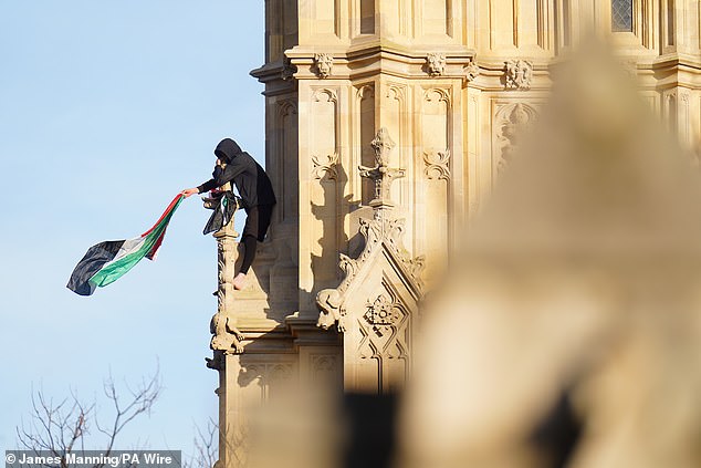 The Metropolitan Police's Westminster team said the man was arrested after he was brought to the ground