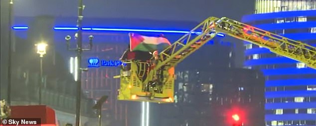 The dramatic scene prompted the closure of Westminster Bridge, a key London route, as firefighters from four stations, along with police and ambulance services, rushed to the scene throughout the day