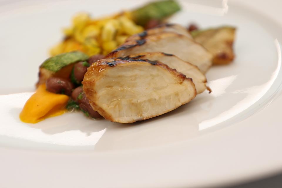 ALAMEDA, CALIFORNIA - JULY 27: A dish made with Good Meat's cultivated chicken is displayed at the Eat Just office on July 27, 2023 in Alameda, California. Back in June the U.S. Department of Agriculture (USDA) authorized two California based companies, Upside Foods and Good Meat, to sell chicken grown from cells in a lab. Cell-cultivated or lab-grown meat is made by feeding nutrients to animal cells in stainless steel tanks. (Photo by Justin Sullivan/Getty Images)