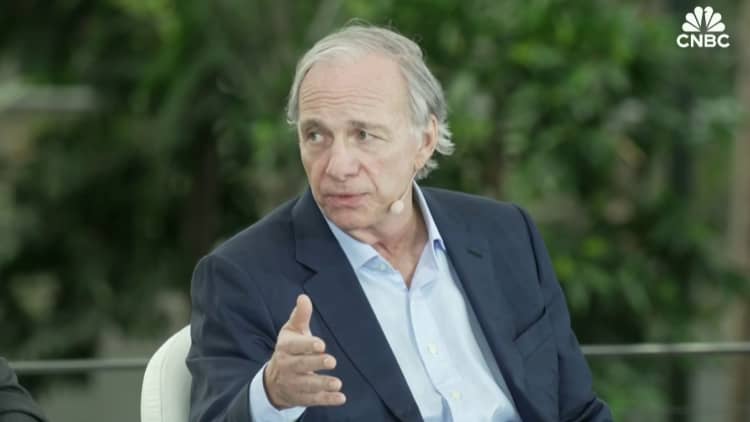 Dalio: The U.S. has a severe supply-demand issue with debt