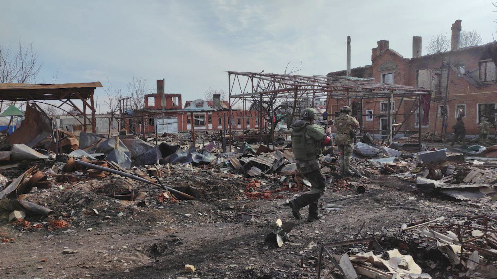 Ukraine war: Russian troops recapture Kursk border region's largest town | World News