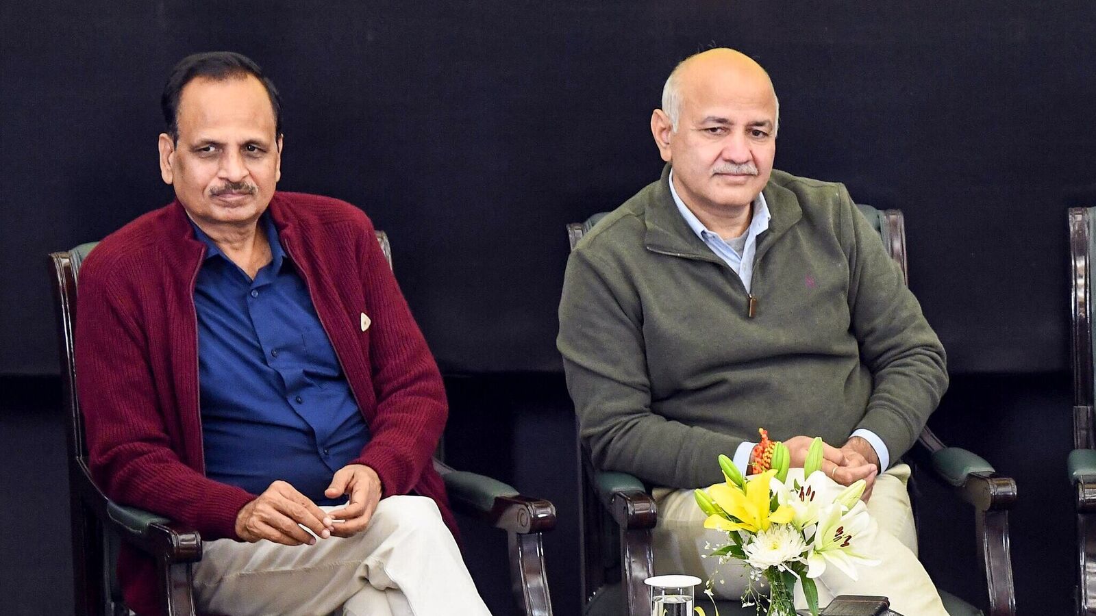 AAP leaders Manish Sisodia and Satyendar Jain are linked to  <span class='webrupee'>₹</span>1,300 crore classroom scam