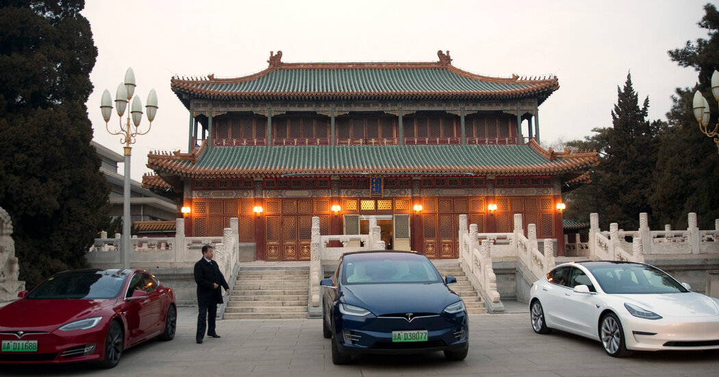 Trump’s Tesla Display at the White House Revives Memories of Musk in Beijing