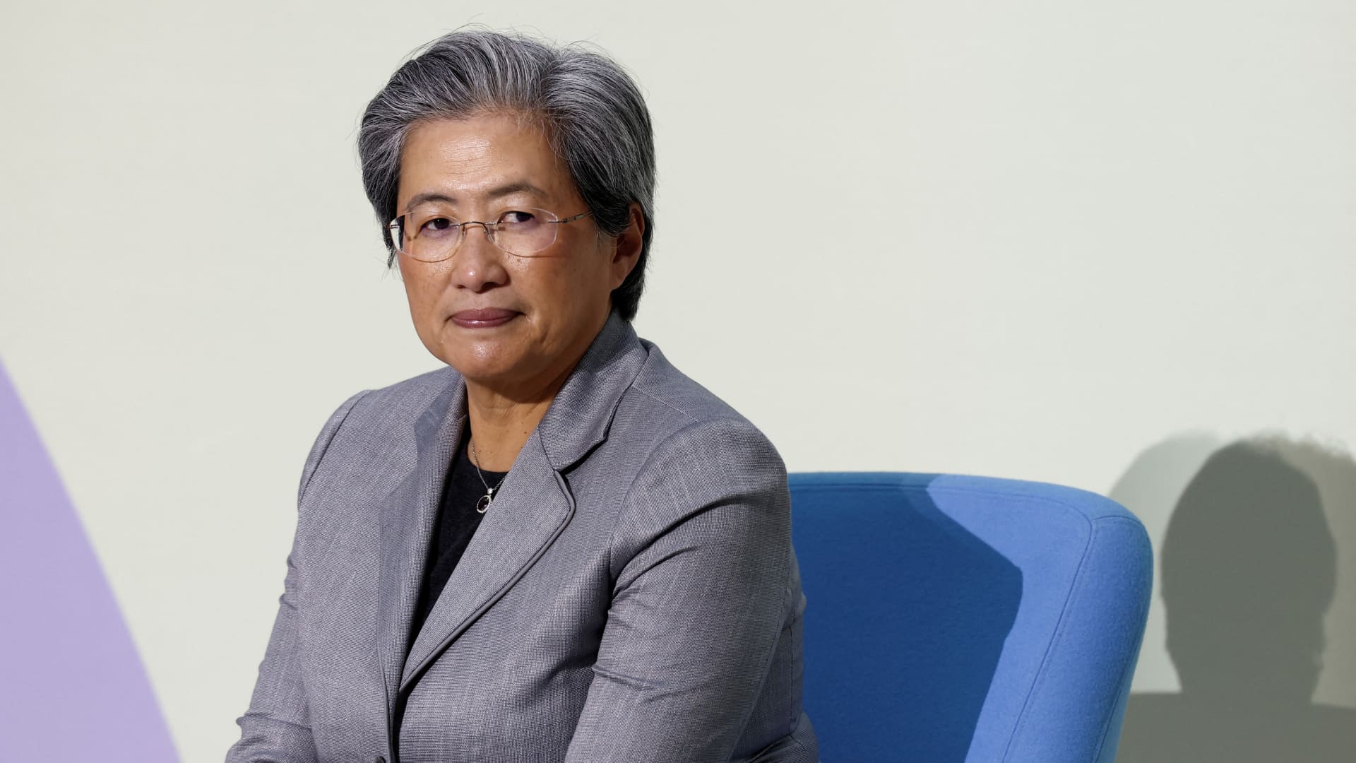 AMD expects $800 million hit from U.S. chip restrictions on China