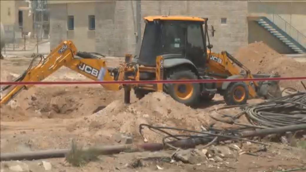 Click to play video: 'Israel hits Tehran’s Evin prison, Iran’s strikes intercepted'