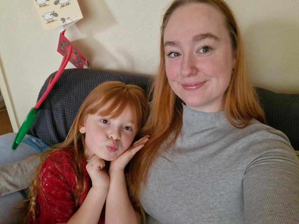 Jasmin with her niece, Darcy May (Collect/PA)