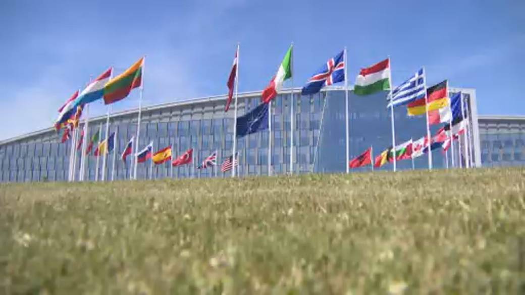 Click to play video: 'Canada needs to spend $150B per year for new NATO target: Carney'