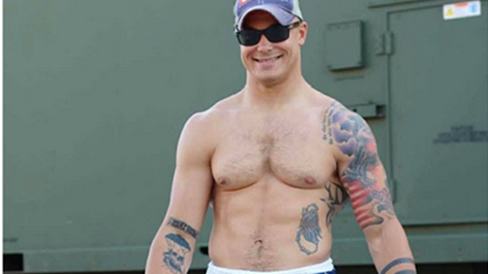 <div>Travis Decker</div><strong>(Wenatchee Police Department)</strong>