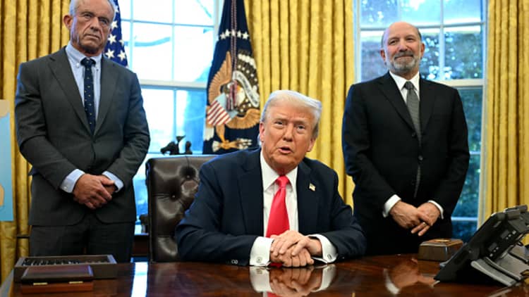 What Trump's $5 million 'gold card' visa means for rich immigrants