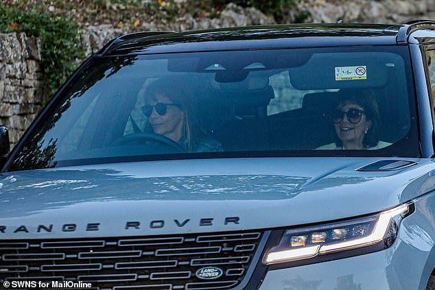 Other guests of Jilly were spotted arriving in a Range Rover
