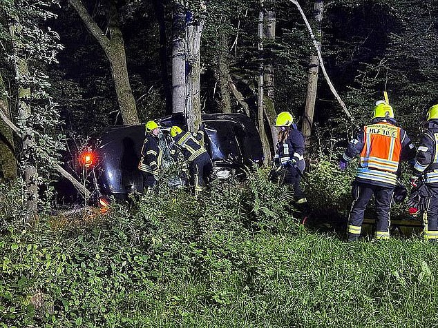 The fatal accident happened just after midnight on Saturday morning in a grouping of trees near Highway L3229 in Kassel, near central Germany's Hesse
