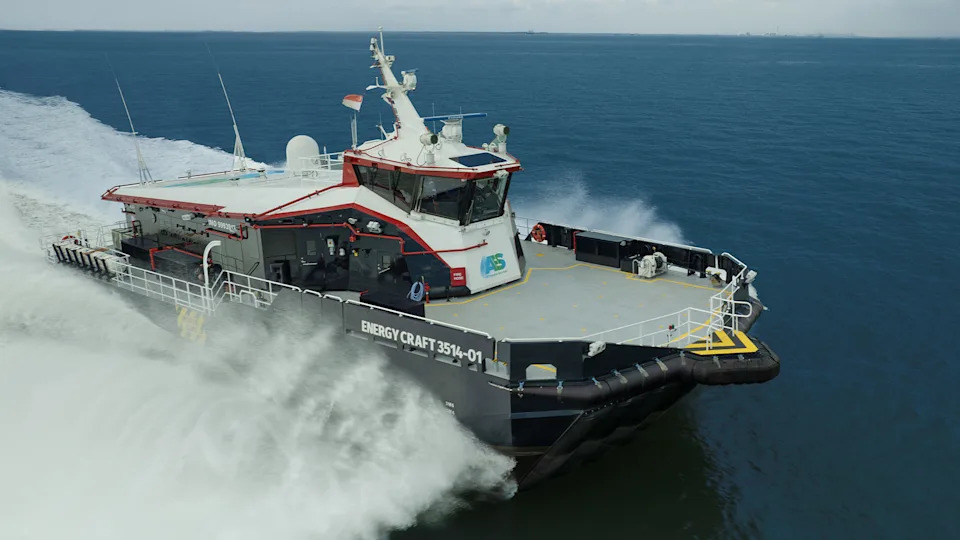 An in-service example of an AIRCAT Crewliner 35 in service. <em>Eureka Naval Craft</em>