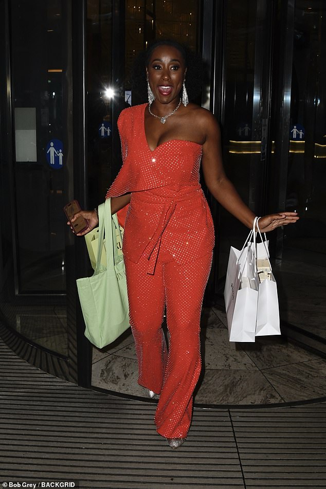 Scarlette Douglas left with several goodie bags on her arms