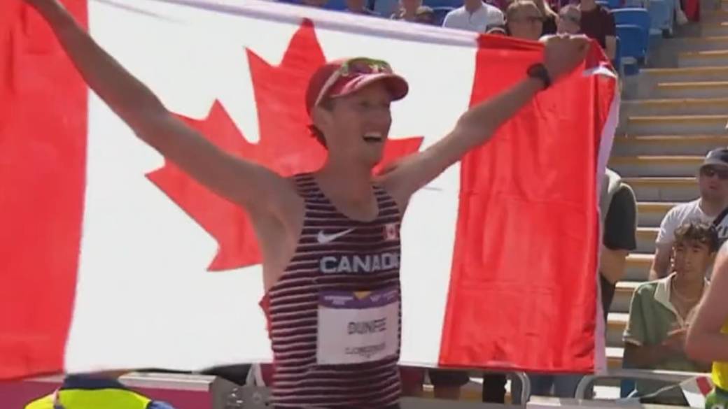 Click to play video: 'Richmond’s Evan Dunfee on his Commonwealth Games gold medal'