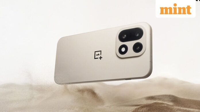 OnePlus 15's first review is out even before launch: How OnePLus 15 comes with a 165Hz display