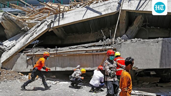 Death toll from Indonesia school collapse rises to 54