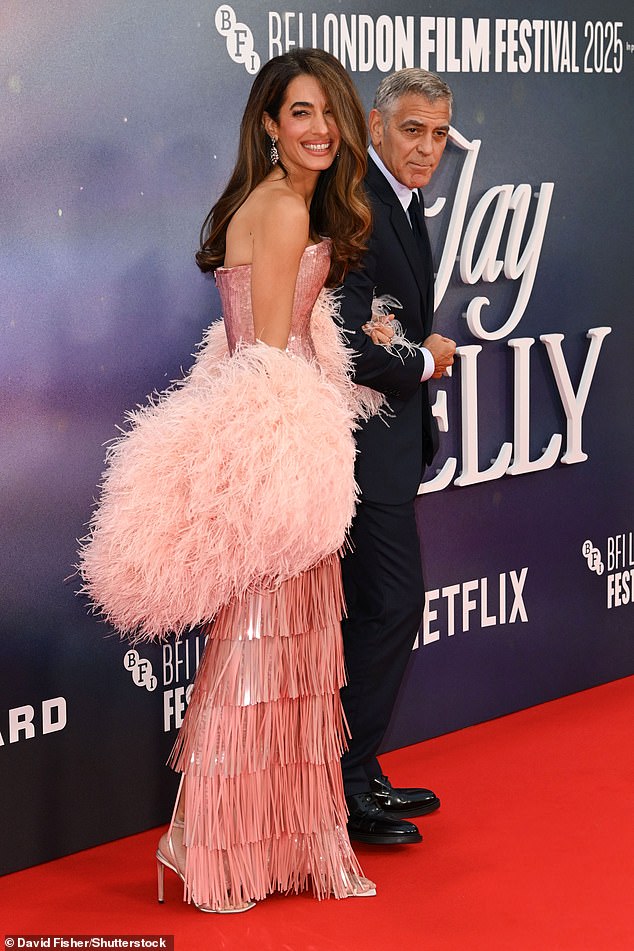 The couple, who have been married for 11 years and share eight-year-old twins Ella and Alexander, posed up a storm on the red carpet