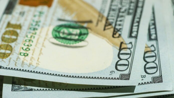 Which banks are open on Columbus Day? Check holiday hours Which banks are open on Columbus Day? Check holiday hours for JP Morgan, BoA, Wells Fargo, Citibank and more