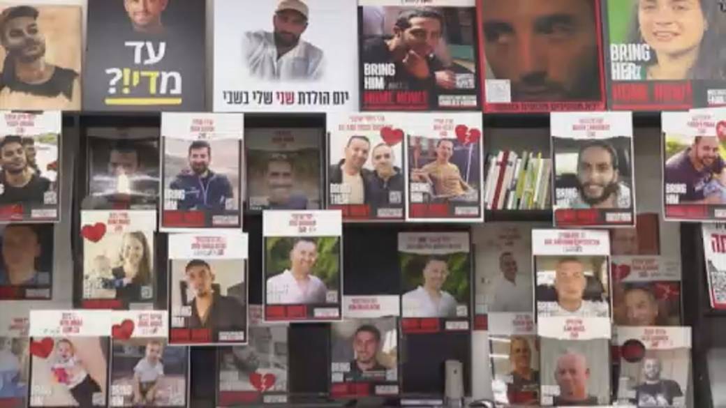 Click to play video: 'Hamas releases all living Israeli hostages'