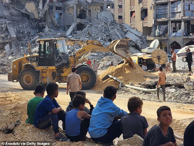 Hamas claims it needs specialist excavation kit to find the remaining bodies of the dead hostages