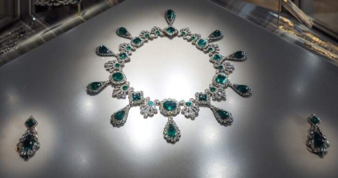 Louvre jewel heist: Everything we know about the brazen robbery Louvre jewel heist: Everything we know about the brazen robbery - National