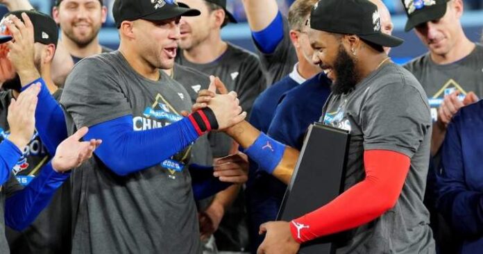 Jays beat Mariners 4-3 to reach World Series