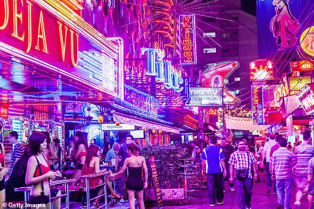 Two American travelers recently revealed in an interview with the New York Times that they met Mangione when they were abroad