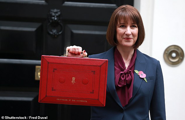 If Reeves hikes income tax then it would break one of Labour¿s key manifesto pledges and risk a major political backlash