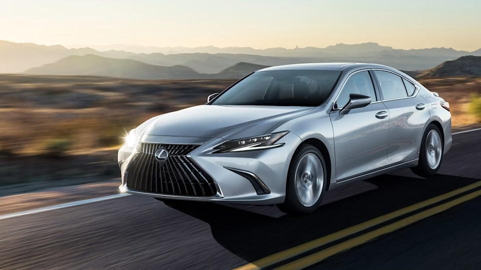 2025-Lexus-ES-300h-Hybrid