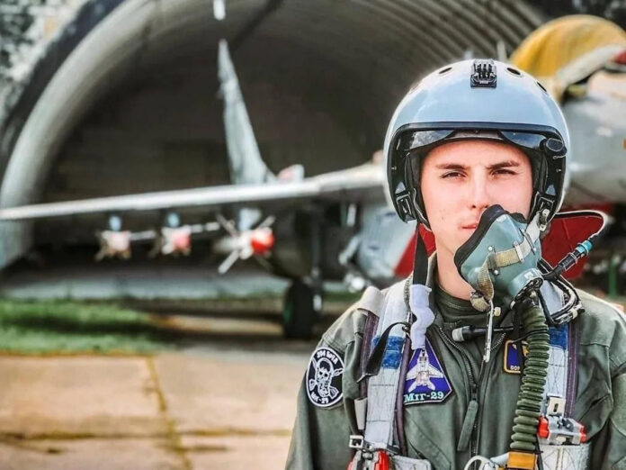 Ukrainian fighter pilot says the Gripen is the only fighter Yahoo news home