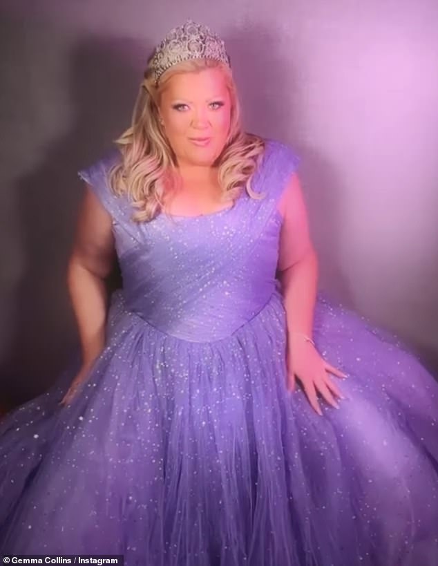 Continuing to show off her dramatic weight loss she lip synced to Ariana Grande in the fantasy movie