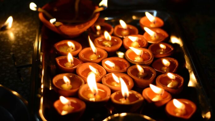 Diwali 2025 diyas for prosperity and positivity: How many earthen Diwali 2025: Key customs include lighting diyas anf performing Lakshmi Puja.