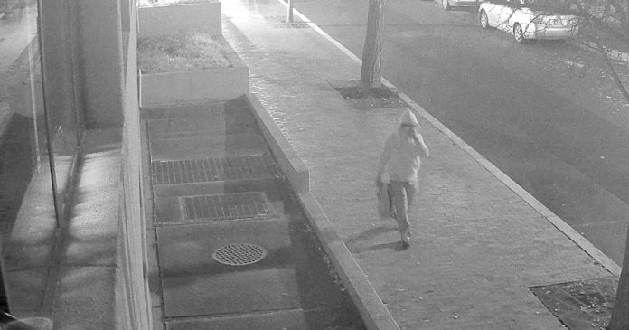 FBI releases new videos of 2021 D.C. pipe bomb suspect, FBI releases new videos of 2021 D.C. pipe bomb suspect, as case remains unsolved