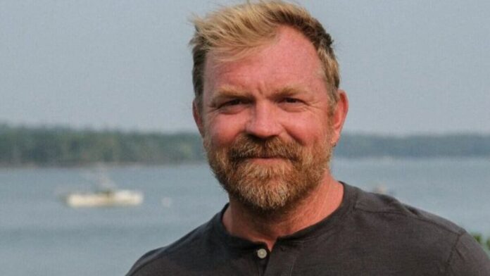 Maine Senate candidate Graham Platner admits old 'offensive' Reddit posts Maine Senate candidate Graham Platner faces campaign fallout over old posts, including his political director’s resignation, but continues campaigning.