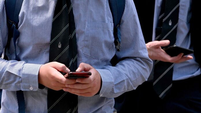 Trai proposes steeper fines for telcos that don't report new  telecom operators must report any new tariff plans, or changes to existing ones, to Trai within seven working days of its implementation.