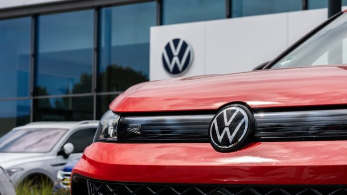 Volkswagen skids into the red on 5-billion-euro U.S. tariff hit, Volkswagen skids into the red on 5-billion-euro U.S. tariff hit, Porsche woes