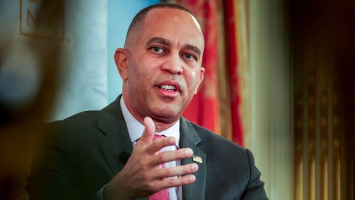 Who is Christopher Moynihan? Pardoned Jan. 6 rioter arrested for Representative Hakeem Jeffries, a Democrat from New York, speaks at the Economic Club of New York in New York, US, on Monday, Oct. 20, 2025. Photographer: Michael Nagle/Bloomberg