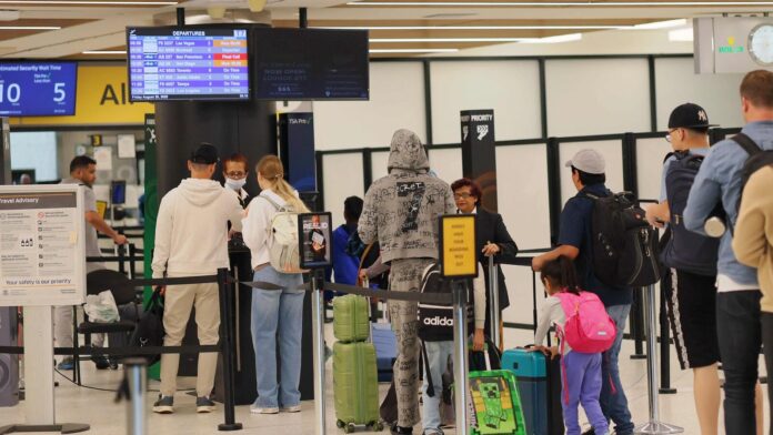 ‘Aircraft emergency’ over engine issue triggers ground stop at New ‘Aircraft emergency’ prompts ground stop at JFK airport in NYC after engine issue