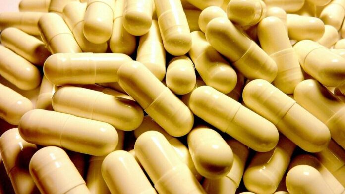 ‘Traffic light’ warning system aims to shield Indian drug exporters ‘Traffic light’ warning system aims to shield Indian drug exporters from payment delays, defaults