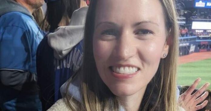 Roots CEO Meghan Roach caught Bo Bichette’s home run ball Roots CEO Meghan Roach caught Bo Bichette’s home run ball in decisive Game 7