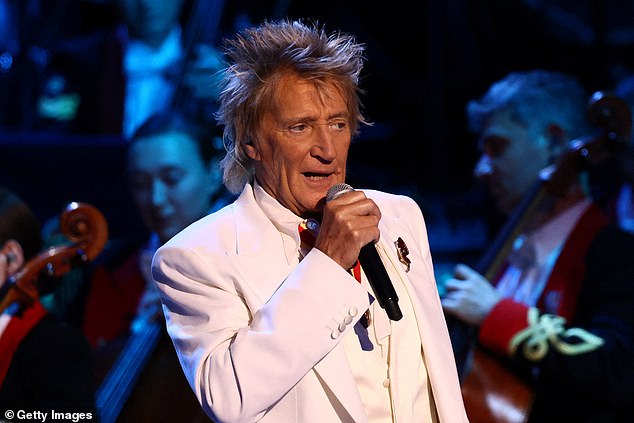 Sir Rod was joined on Saturday night by Keala Settle as well as the Central Band of the RAF