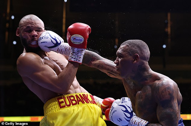 The duo went the full distance again but Benn was the clear winner and claimed a first victory for his family out of four in the 35-year feud