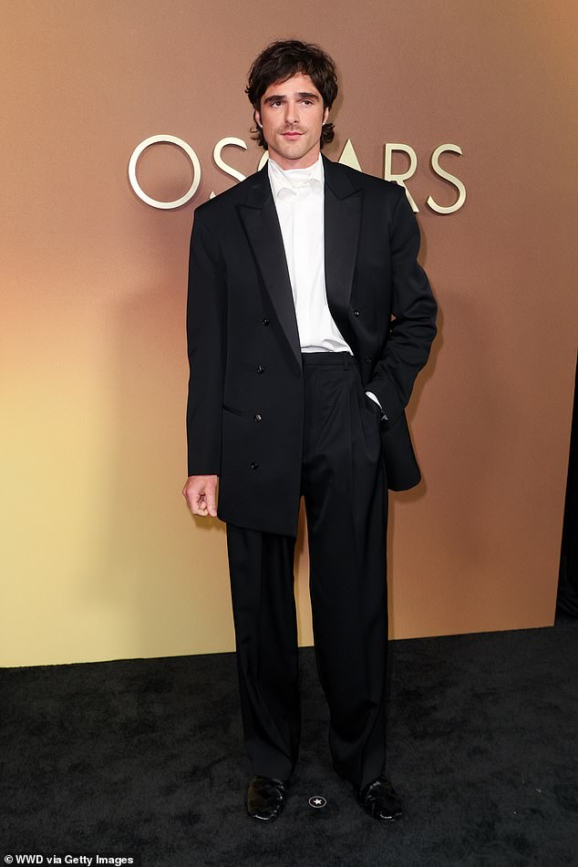 Frankenstein hunk Jacob Elordi, 28, showed off his trendy style with a vintage inspired suit