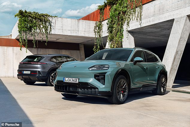 Both the Cayenne Electric (left) and Cayenne Turbo Electric (right) use a new 113kWh high-voltage battery that benefits from double-sided cooling for better efficiency. This provides impressive single-charge range claims for both variants