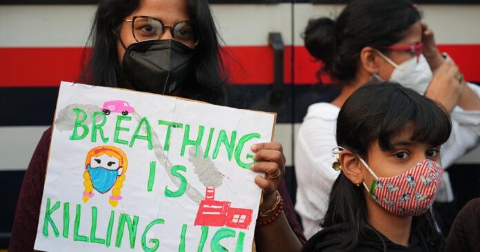 Air pollution in Indian capital Delhi closes schools, draws protests Air pollution in Indian capital Delhi closes schools, draws protests and a warning for the sick to escape
